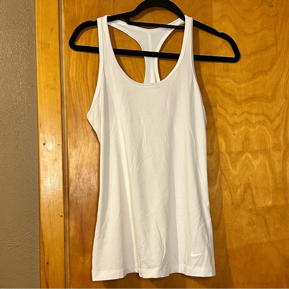 Nike White Sleeveless Tank Top for Active Wear